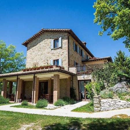 Agriturismo La Corte Del Lupo 노세라 움브라 외부 사진