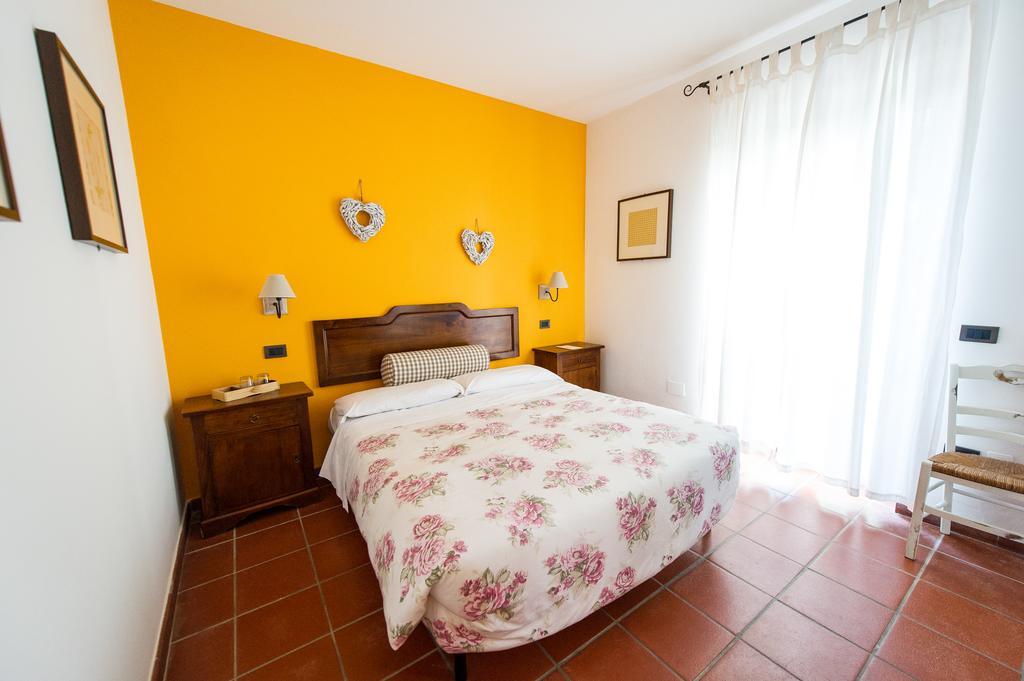 Agriturismo La Corte Del Lupo 노세라 움브라 외부 사진